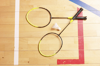 Badminton und Beachminton - aus der Halle auf den Sand