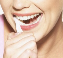 Strahlend weisse Zähne - Ein strahlendes Lächeln ist einfach verführerischer
