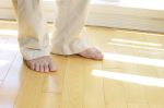 Tipps gegen kalte Füße - Wärme von Kopf bis Fuß