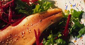 Geräucherte Forelle mit Rote Rüben Salat - Rezept für 2 Personen