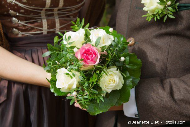 Hochzeit im Dirndl